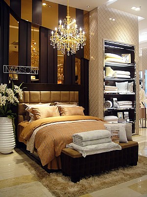 ��ɫ���c(di��n)