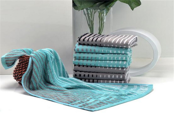 ��ˮ��ɳ���r(sh��)�л�ɫϵë������(x��)��(ji��)���@����Ʒ�|(zh��)���˿�ë���z�����������w�H�w�����N�ĵĺ��o(h��)���o(w��)̎����������(x��)�����ܶȣ�ɫ��������������ɫ�����µİ�߅����(x��)ā�Ĕ��n����(x��)΢֮̎�����@Ʒ�|(zh��)��������|(zh��)ë������ˮ�Ը���(qi��ng)����(y��u)�ź�(ji��n)�s�Ľ�(j��ng)��l�y�O(sh��)Ӌ(j��)���r(sh��)������(ji��n)�s���ٴ������ǲ��Ǻܵ���������@��һ�lë�������@����Ʒζ��<br>