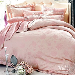 ������--�aƷ�OӋ�`�Ё�Դ��������п�˹�{�����������һĨ�����������Ľ�ɫ��������������͹������ā�Ử���w�|�����|�Н��ɹ��������@�A�����F���U�ջ�߅�������C�������´��޹�ˇ�ľC���\����ʹ���״�Ʒ���Ӿ��¼�ā���Ӵ��S����ʮ�ֺ��m׷���Ʒ�|����Ķ���Ů����