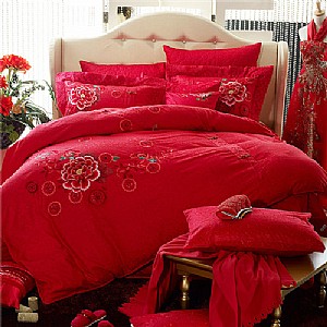 ��������--�@��aƷ�����_�m�񼾻�cϵ�е����ƮaƷ�������Ĵ�tɫ�ǳ�ϲ�c���Ứ�c�C���������Y�ϣ��ڝ�����ʽϲ�c����͸¶���F����Ϣ�����F��ĵ���C���������؄e���s������С�C�C��ʮ�׷N��\��ͬ���C������ÿһ�仨��ăȵ����ɫ������B(t��i)����ā���w�F������